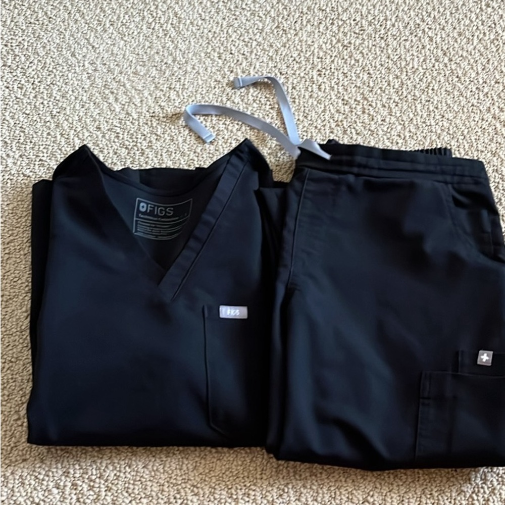 Figs Scrub Set